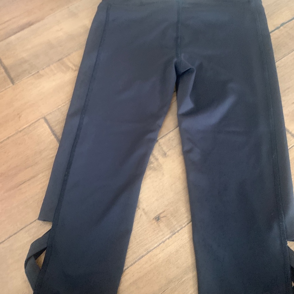 Black leggings